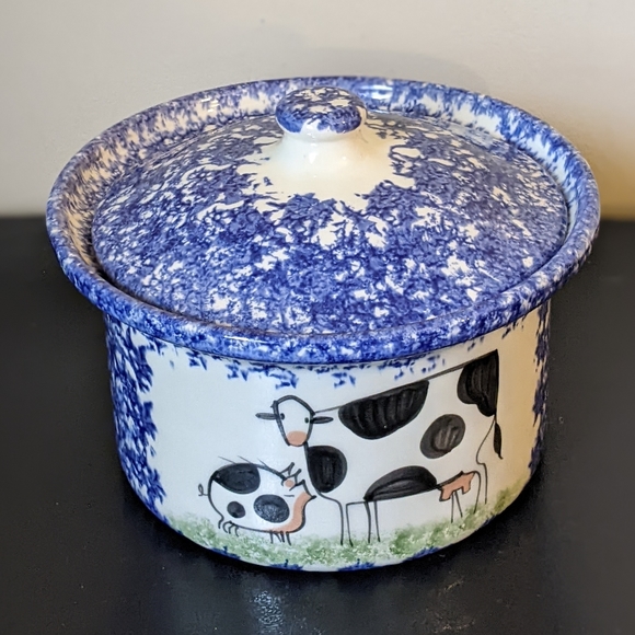 NWOB Molly Dallas Spatterware Multi-Purpose Pottery Covered Bowl w/Lid - Picture 1 of 4